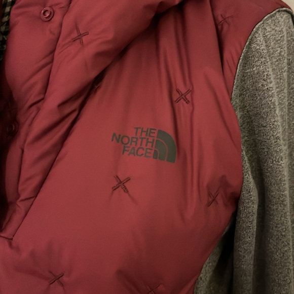 North Face Pullover Jacket - Picture 3 of 8